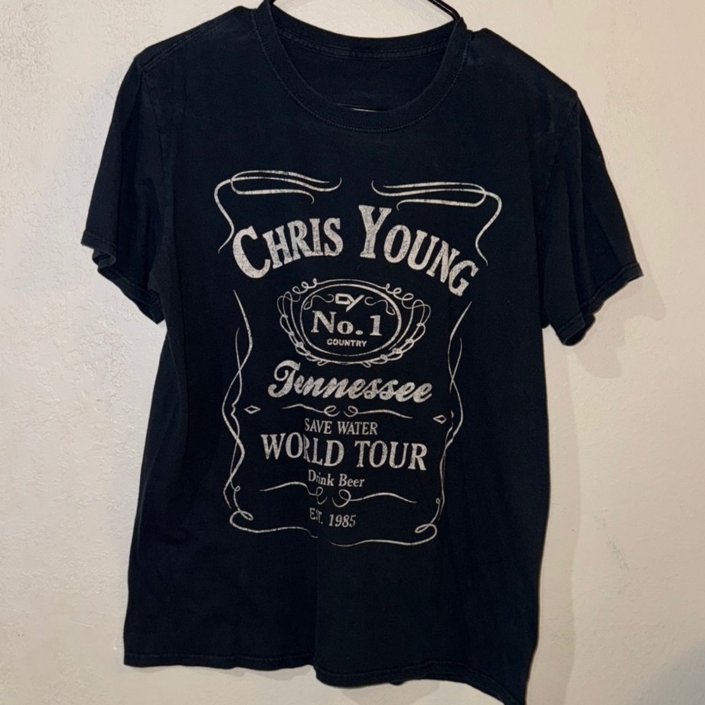 Chris Young Save Water Drink Beer World Tour 2017 Men’s Size Medium T-shirt